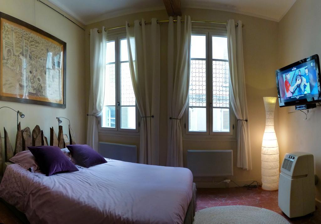 Les Remparts Apartment อาวีญง ภายนอก รูปภาพ
